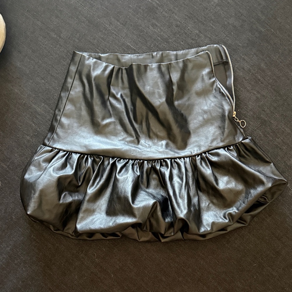 Elegant Black Ruffled Mini Skirt